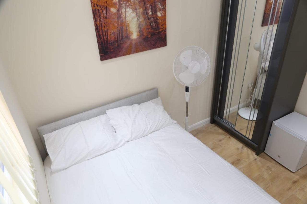 A A Guest Rooms Thamesmead Erith Exteriér fotografie